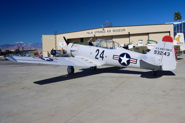 North American T-6 Texan (N7613C)