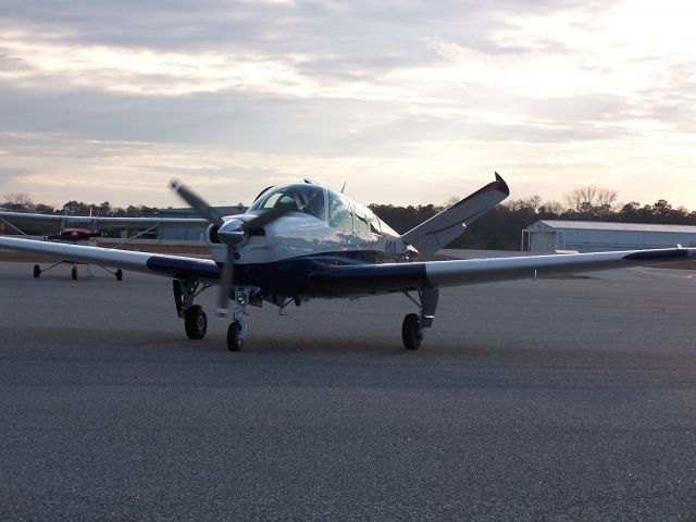 Beechcraft 35 Bonanza (N10UL)