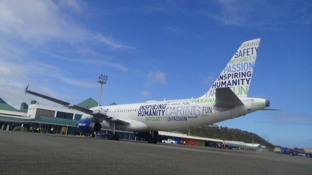 Airbus A320 (N598JB)