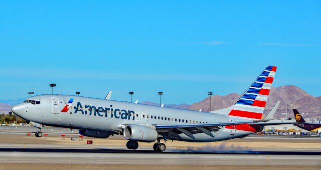 Boeing 737-800 (N941NN) - N941NN American Airlines Boeing 737-823 s/n 33232 (Fleet Number 3LE) - Las Vegas - McCarran International (LAS / KLAS)br /USA - Nevada, January 7, 2018br /Photo: Tomás Del Coro