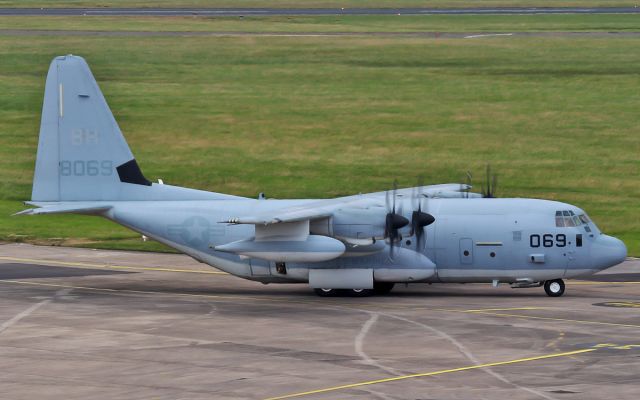 16-8069 — - usm kc-130j 168069 arriving in shannon 31/7/14.