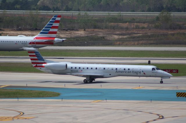 Embraer ERJ-145 (N632AE)