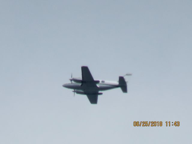Piper Navajo (N443MC)