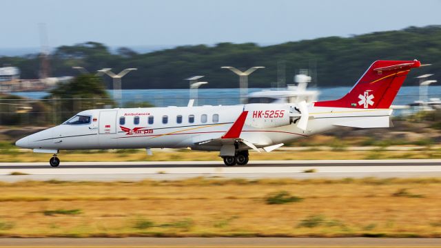 Learjet 45 (HK5255) - This Carrier is a Air ambulance from Colombia. Arrival this afternoon from other Dutch island Bonaire.