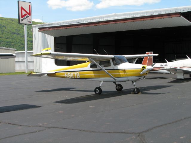 Cessna Skyhawk (N9117B) - The GA Ramp at Williamsport