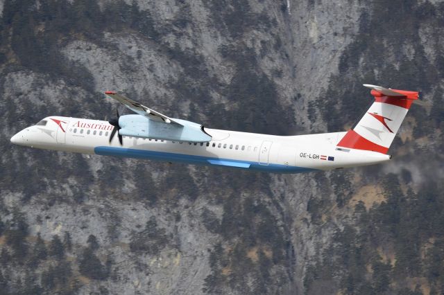de Havilland Dash 8-400 (OE-LGH)