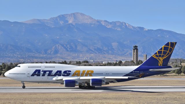 Boeing 747-400 (N464MC) - Giant Heavy departing RWY 17L