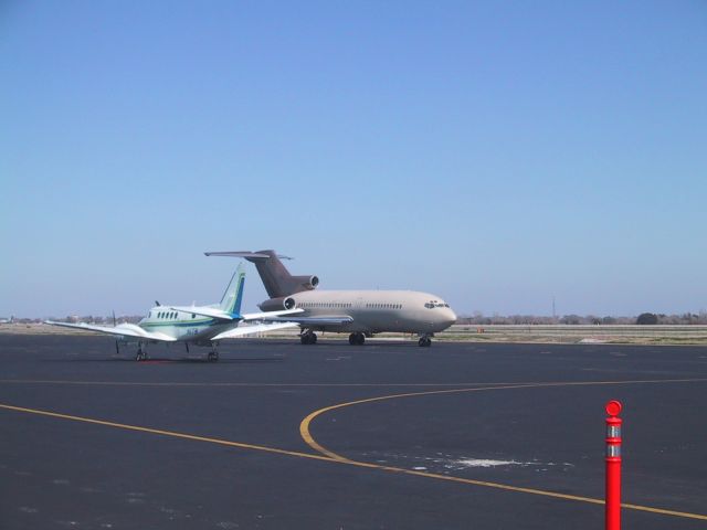 Beechcraft King Air 100 (N1TR)