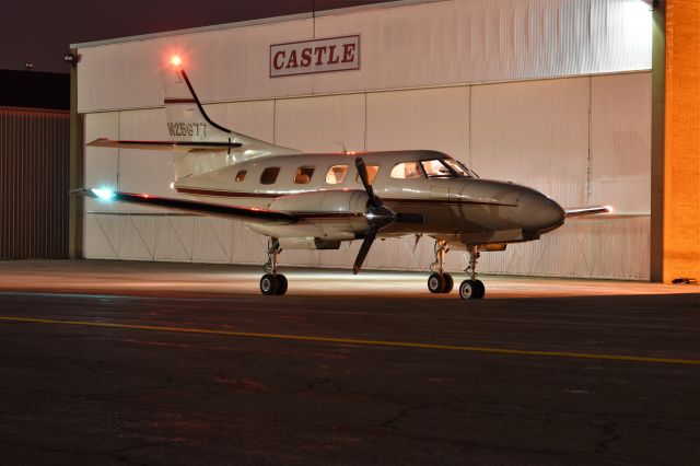 Swearingen Merlin 3 (N25677) - Getting ready to taxi from the Hangar