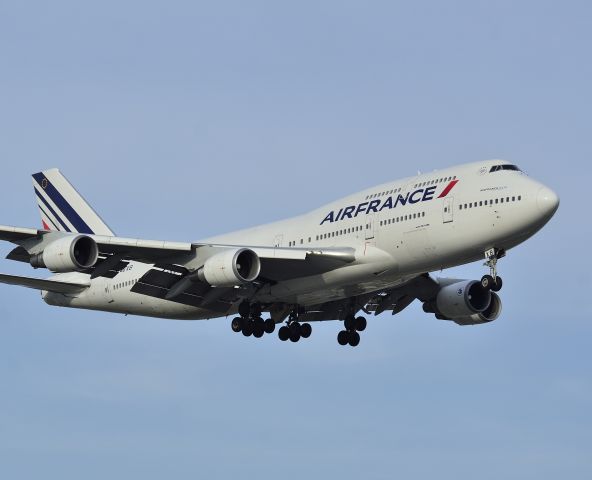 Boeing 747-400 —