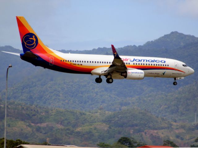 Boeing 737-800 (9Y-JMD)