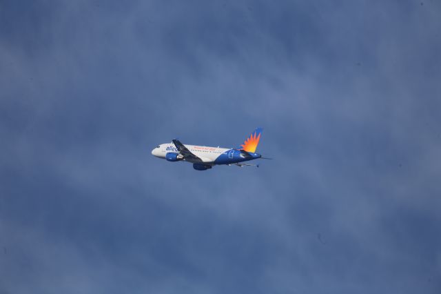 Airbus A320 (N305NV)