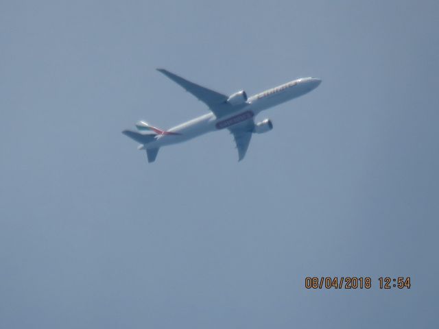 BOEING 777-300ER (A6-EBQ)