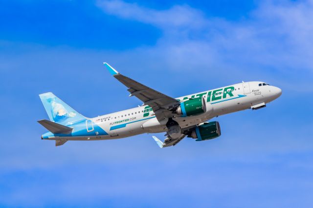 Airbus A320neo (N392FR) - Frontier Airlines A320 neo "Kenai the Beluga Whale" taking off from PHX on 11/22/22. Taken with a Canon 850D and Tamron 70-200 G2 lens.