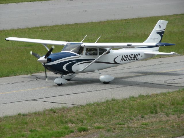 Cessna Skylane (N916MC)