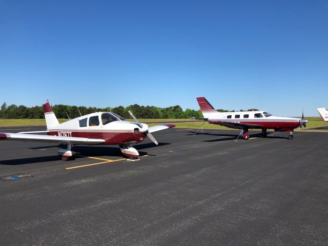 Piper Cherokee (N1787T)