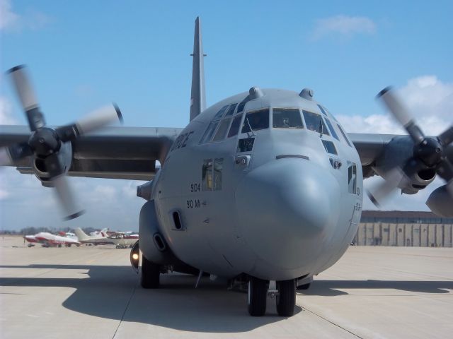 Lockheed C-130 Hercules —