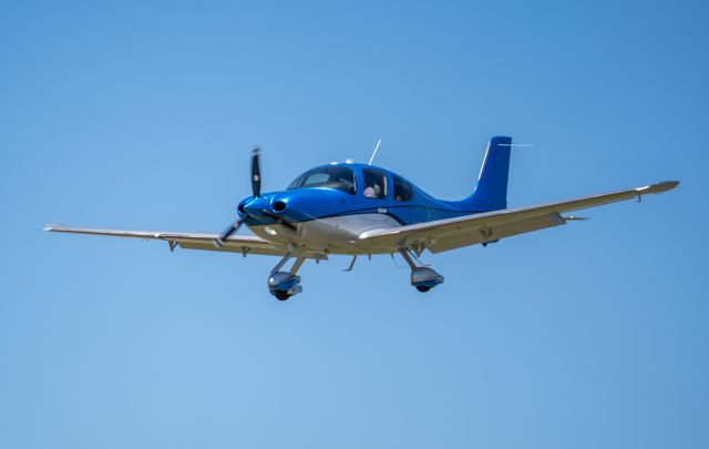 Cirrus SR22 Turbo (N177KC) - This Cirrus SR22 was captured landing on runway 17 at Stearman Field (1K1). 