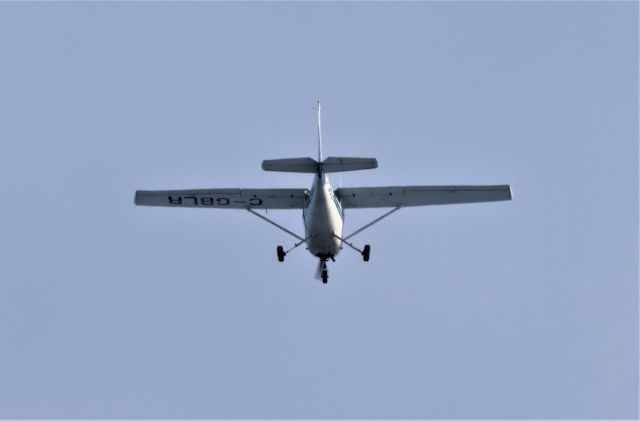 Cessna 152 (C-GBLR) - C-GBLR Cessna 152 Cargair Ltd survolant la ville de Lavaltrie QC. le 08-02-2023 à 09:01