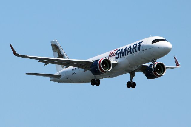 Airbus A320 (CC-DII)