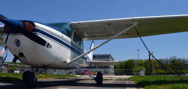 Cessna Skyhawk (N4973F)