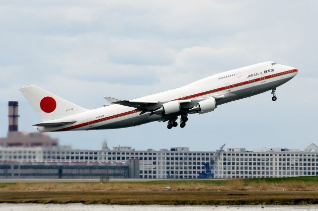 Boeing 747-400 (20-1102) - Japan Air Force 002 Heavy  heading to Andrews AFB in Washington, D.C.  This was the second of two 747s to depart that brought Japanese Prime Minister Shinzō Abe and his entourage to Boston.