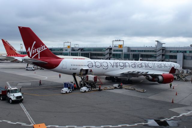 Airbus A340-600 (G-VNAP)