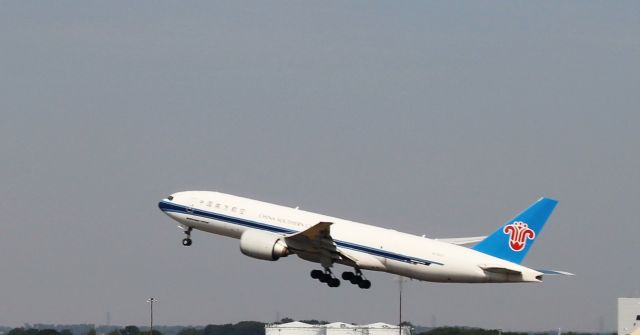 Boeing 777-200 (B-2027) - CHINA SOUTHERN CARGO