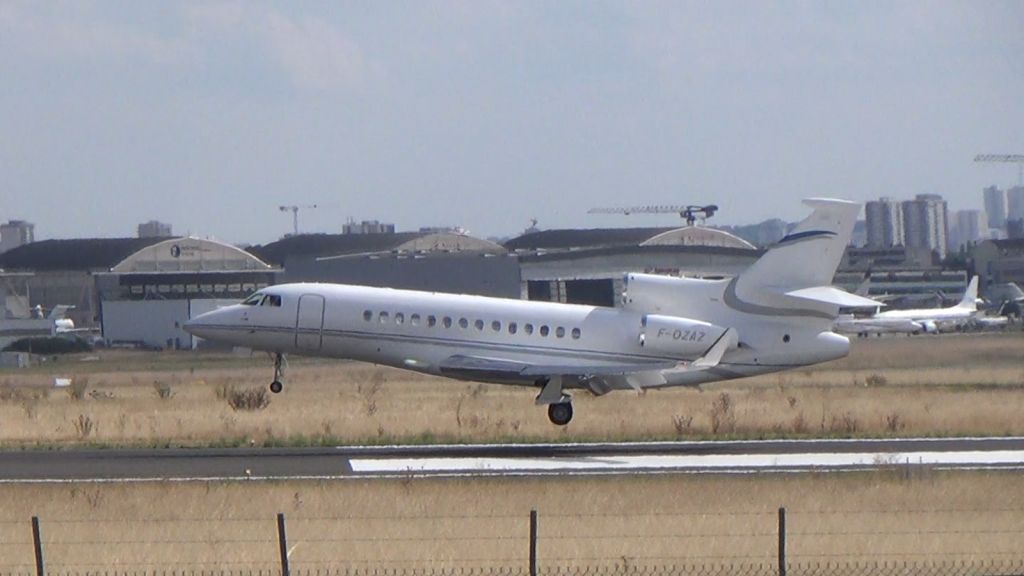 Dassault Falcon 7X (F-OZAZ)
