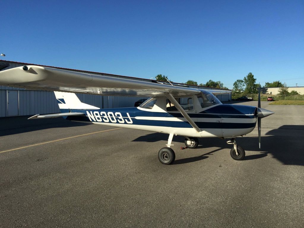 Cessna Commuter (N8303J)