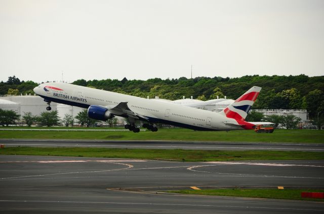 BOEING 777-300ER (G-STBC)