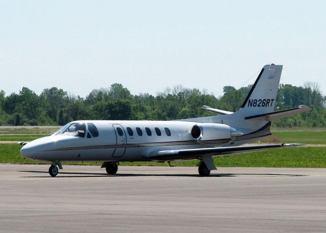 Cessna Citation II (N826RT) - Taxiing to the active at Downtown Shreveport.