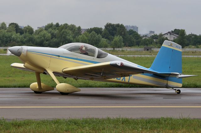 Vans RV-9 (G-CDXT) - Taxiing after landing.