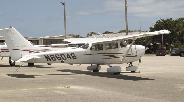 Cessna Skyhawk (N66046)