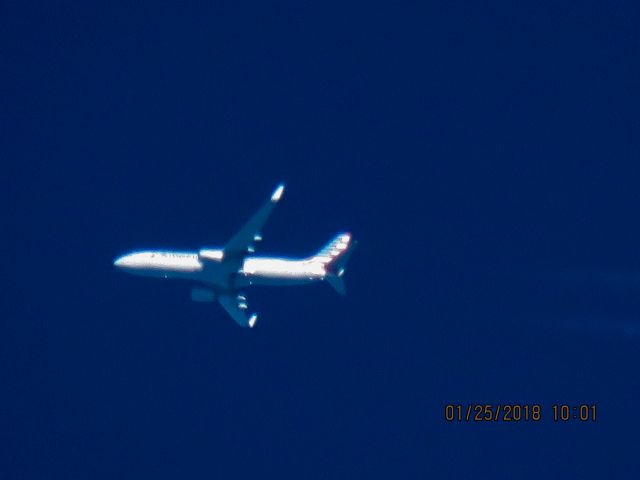 Boeing 737-800 (N868NN)