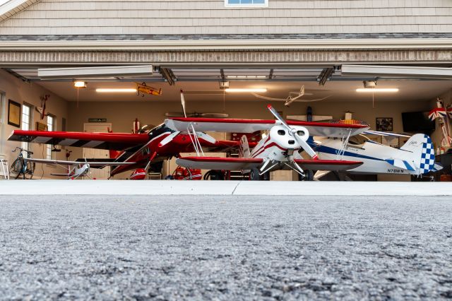 — — - Quite the garage. 31IN, Timberhouse. Private strip just south of Lafayette. Flightaware does not recognize the code for location for some reason