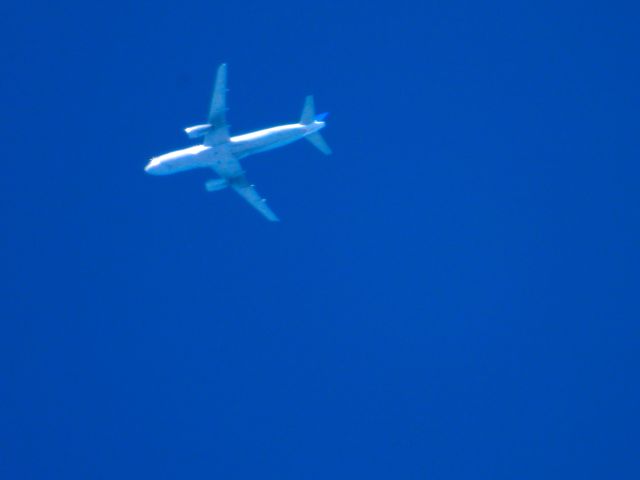 Airbus A320 (N483UA) - UAL1452br /ORD-PVRbr /01/06/2025