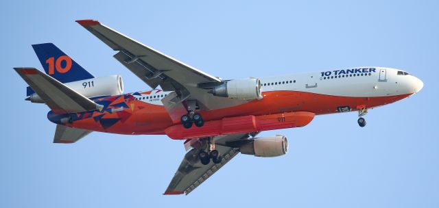 McDonnell Douglas DC-10 (N17805) - Fighting Mosquito fire