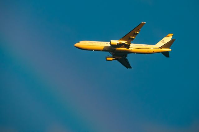 N625HR — - The Houston Rockets arrive back into a rainbow welcome with Houston from Arizona on their private B767 May 17, 2021