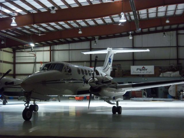 Beechcraft Super King Air 200 (N715CQ)