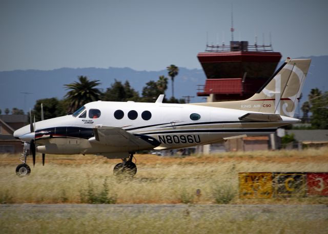 Beechcraft King Air 90 (N8096U) - One of my favorite aircraft based at Reid Hillview. I caught our local King Air C90 earlier today departing to Idaho.br /a rel=nofollow href=http://flightaware.com/live/flight/N8096U/history/20160701/1811Z/KRHV/KSUNhttps://flightaware.com/live/flight/N8096U/history/20160701/1811Z/KRHV/KSUN/a