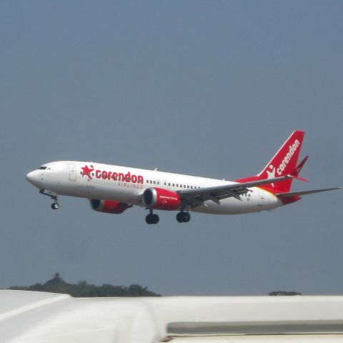 Boeing 737-700 (TC-MKD)