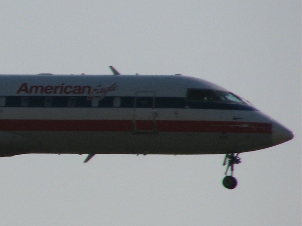 Canadair Regional Jet CRJ-200 (N876AS) - American Eagle flight 2652 arriving from Laredo, TX