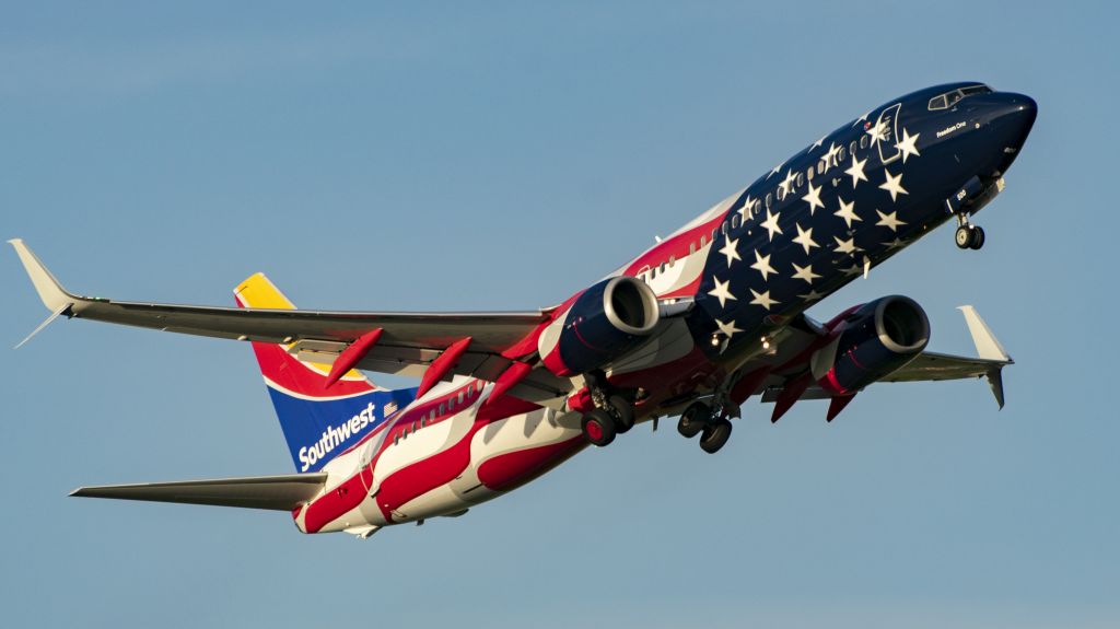 Boeing 737-800 (N500WR) - Freedom One departing runway 22 KHOU