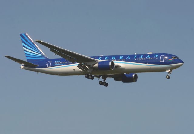 BOEING 767-200 (4KAI01) - 16/09/2014br /Landing 07 from Bakoubr /Azerbaijan Airlines