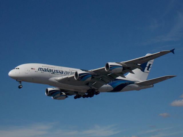 Airbus A380-800 (9M-MNE)