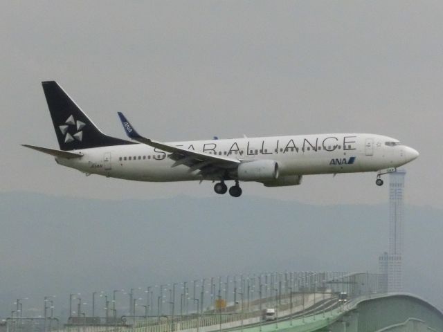 Boeing 737-700 (JA51AN) - 今日はANAのスタアラが４機も来ました。