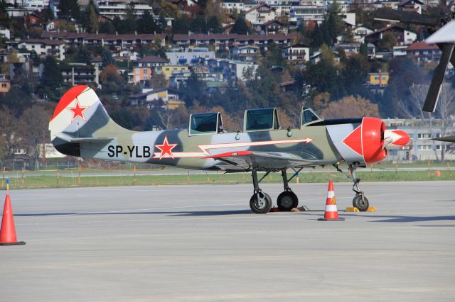 YAKOVLEV Yak-52 (SP-YLB)