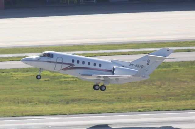 Hawker 800 (FSC4670) - HK4670 departs Runway 1R at Tampa International Airport