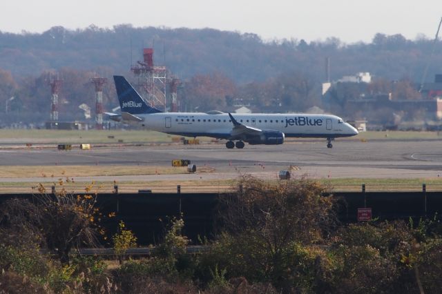 Embraer 170/175 (M275JB)